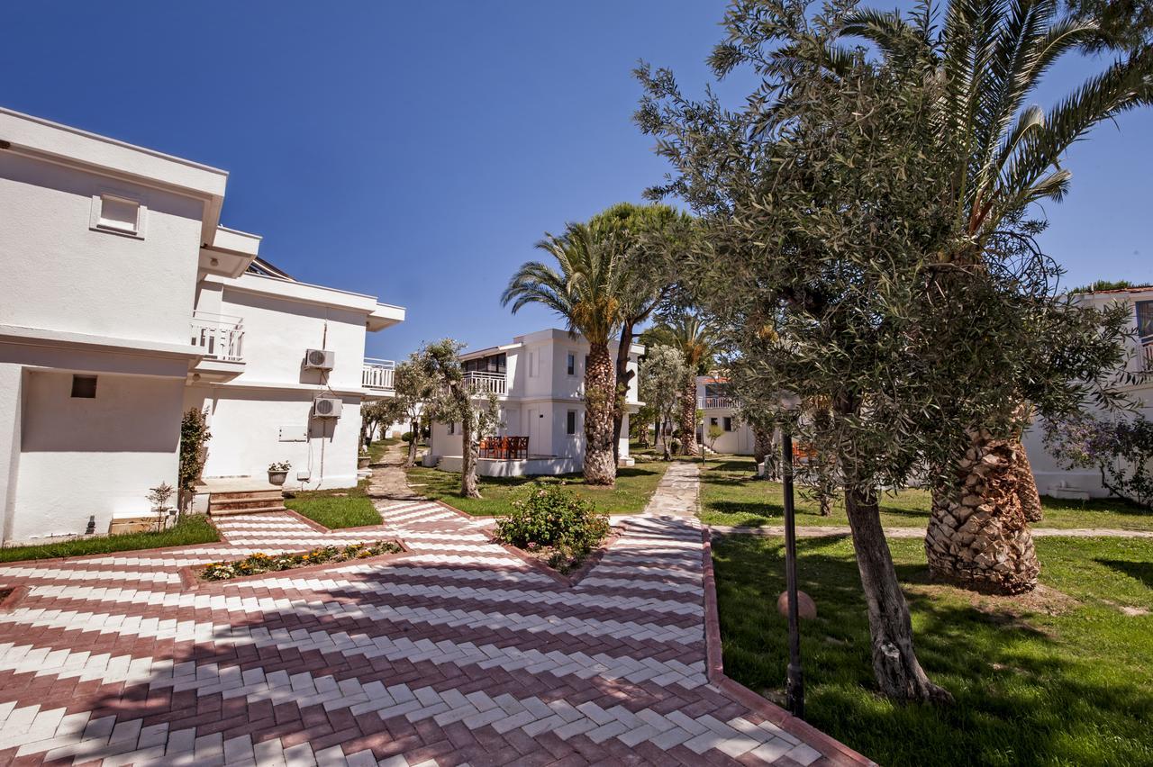 فوكا Hanedan Flora Apart Hotel المظهر الخارجي الصورة