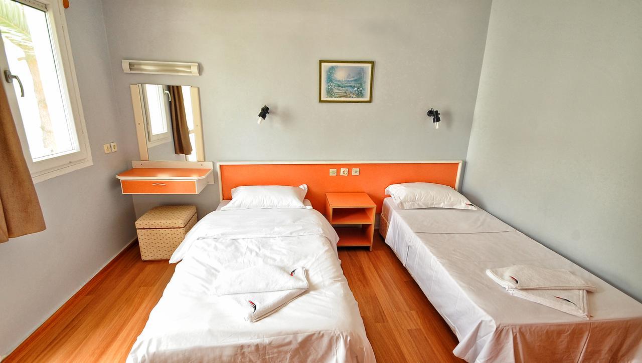 فوكا Hanedan Flora Apart Hotel المظهر الخارجي الصورة