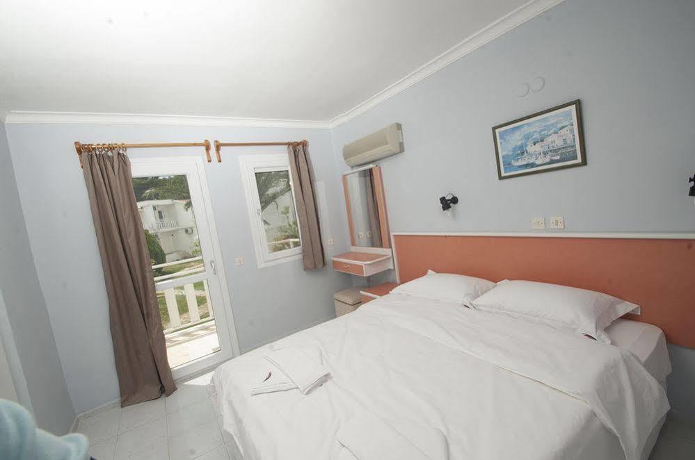 فوكا Hanedan Flora Apart Hotel المظهر الخارجي الصورة